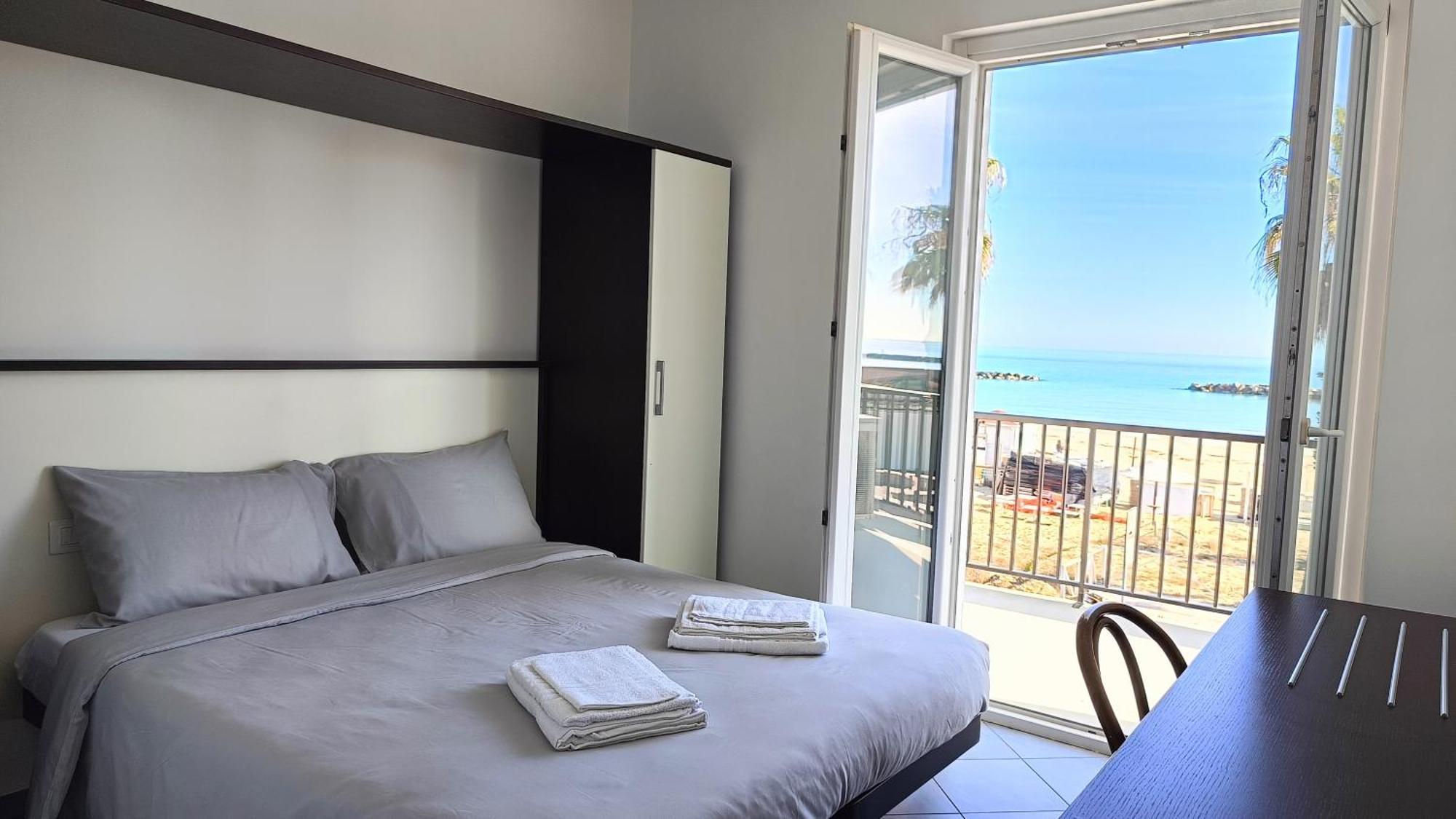 Lido Rooms & Apartments Lido di Fermo Dış mekan fotoğraf